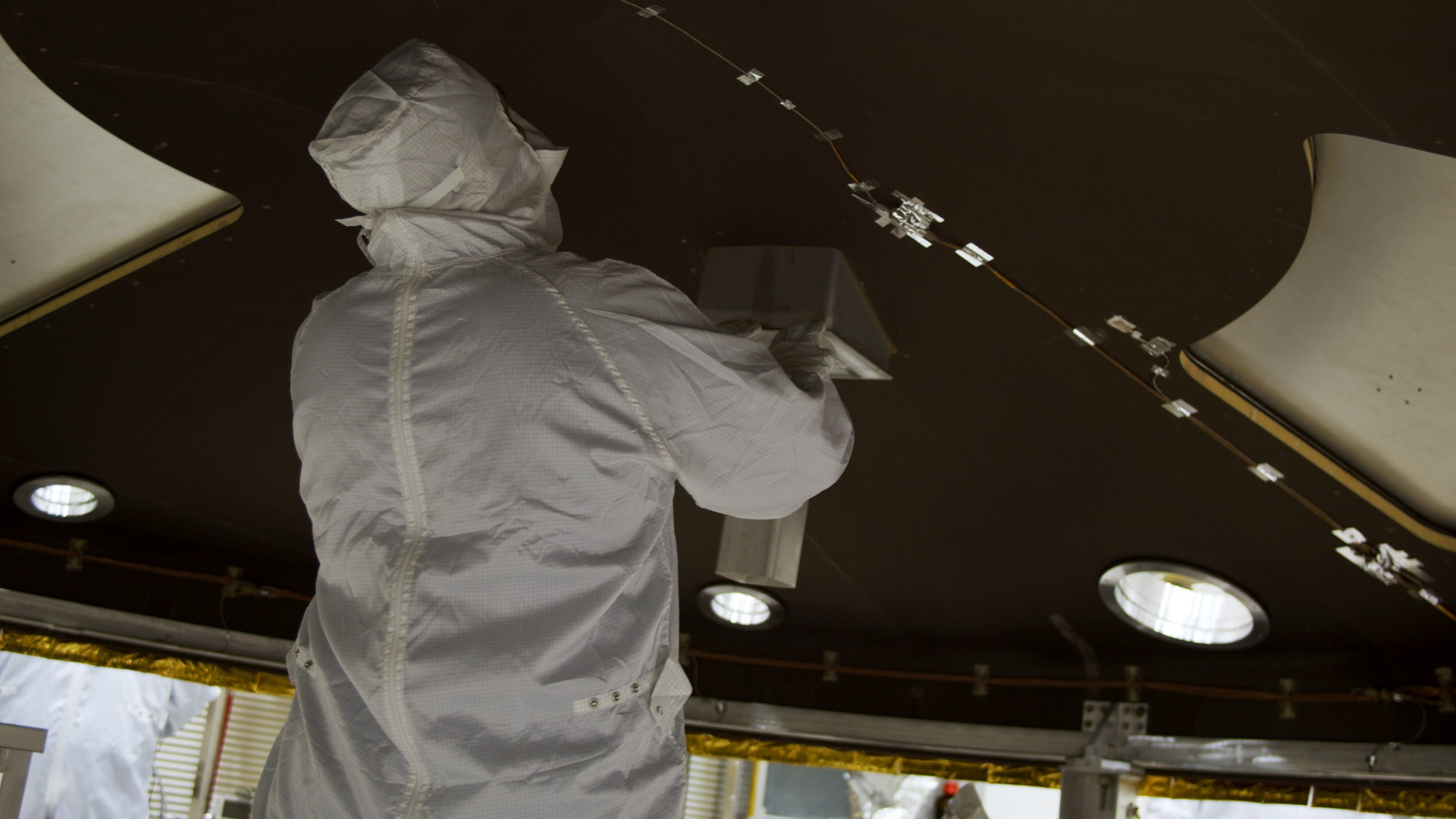 tasi_clean_room_exomars_00009